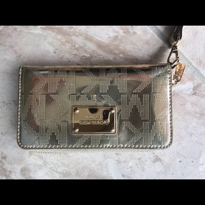 Micheal Kors wallet